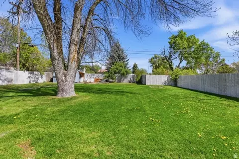 Exterior - 129 E 1st S S S, Preston, ID 83263 photo 5 of 6