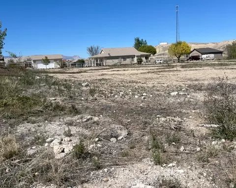 625 N 200 E, Ferron, UT 84523 photo 3