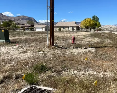 625 N 200 E, Ferron, UT 84523 photo 4