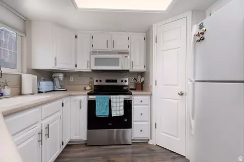 Kitchen - 260 W 400 N #1, Orem, UT 84057 photo 1 of 2