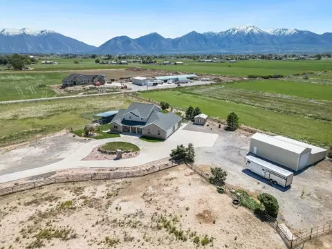 View/Area - 3847 W 6800 St S, Benjamin, UT 84660 photo 2 of 5