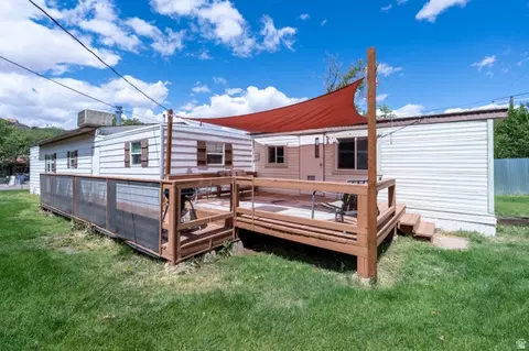 Exterior - 476 N Cliffview Dr, Moab, UT 84532 photo 5 of 9