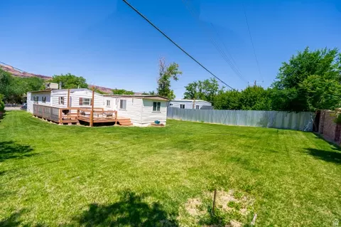 Exterior - 476 N Cliffview Dr, Moab, UT 84532 photo 4 of 9