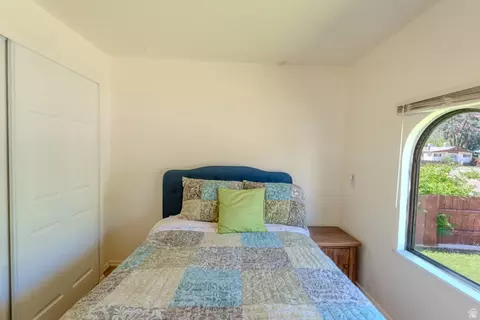 Bedroom - 476 N Cliffview Dr, Moab, UT 84532 photo 5 of 6