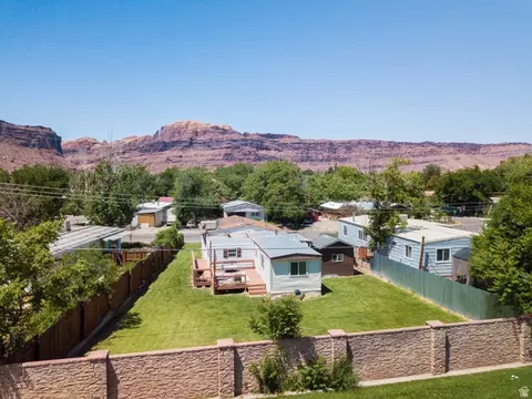 View/Area - 476 N Cliffview Dr, Moab, UT 84532 photo 5 of 5