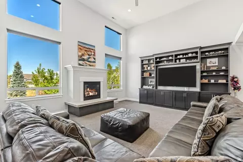 Living - 1526 S 500 W, Mapleton, UT 84664 photo 3 of 4