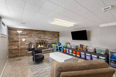 Living - 121 S Inglewood Dr E, Orem, UT 84097 photo 2 of 2