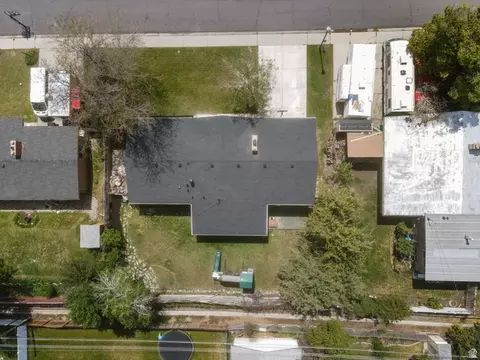 View/Area - 121 S Inglewood Dr E, Orem, UT 84097 photo 2 of 6