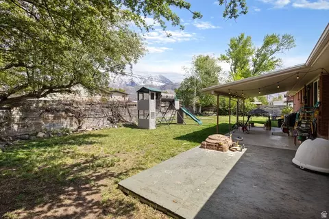 Exterior - 121 S Inglewood Dr E, Orem, UT 84097 photo 4 of 5