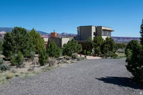 Exterior - 1390 S Flat Rabbit Rd, Teasdale, UT 84773 photo 3 of 14