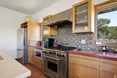 Kitchen - 1390 S Flat Rabbit Rd, Teasdale, UT 84773 photo 3 of 4