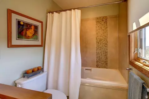 Bath - 1390 S Flat Rabbit Rd, Teasdale, UT 84773 photo 2 of 3