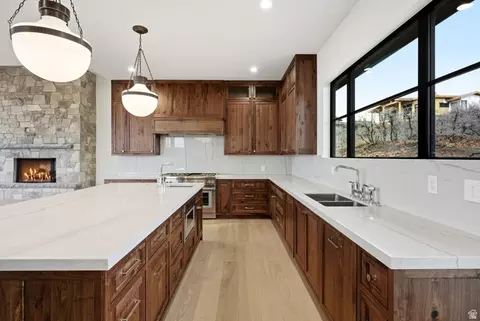 Kitchen - 2155 E Wrangler Dr, Hideout, UT 84036 photo 4 of 7
