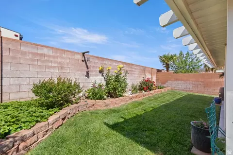 Exterior - 1360 E Telegraph St # 32, Washington, UT 84780 photo 5 of 10