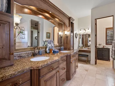 Bath - 1503 E Meadow Bluff Ln S, Draper, UT 84020 photo 1 of 2