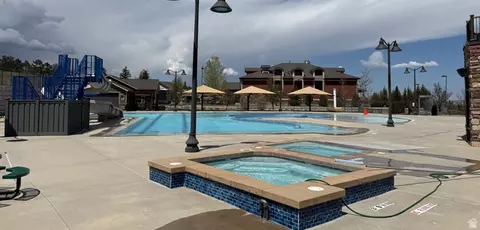 Exterior - 1503 E Meadow Bluff Ln S, Draper, UT 84020 photo 8 of 11
