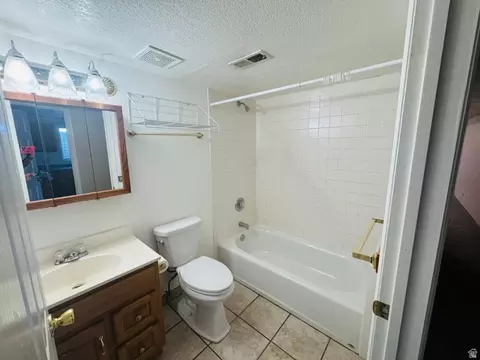 Bath - 140 E 800 S, Ephraim, UT 84627 photo 2 of 4