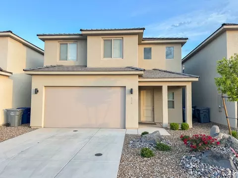 528 S Riverbed Dr, Washington, UT 84780