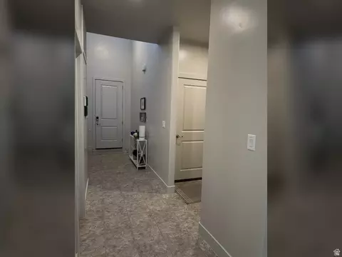 Entry Way - 528 S Riverbed Dr, Washington, UT 84780 photo 2 of 4