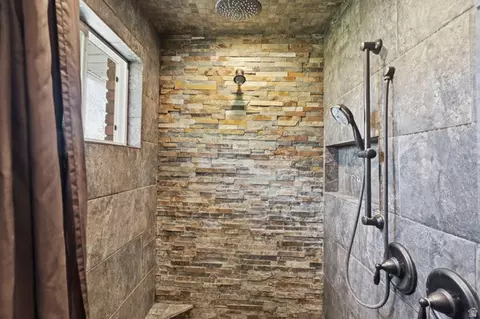 Bath - 781 W 3000 S, Daniel, UT 84032 photo 3 of 5