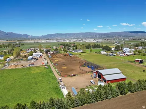 View/Area - 781 W 3000 S, Daniel, UT 84032 photo 3 of 5