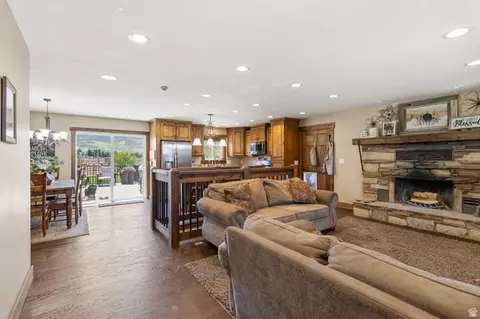 Living - 781 W 3000 S, Daniel, UT 84032 photo 2 of 2