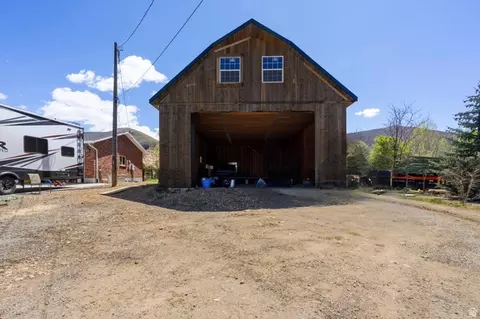 Exterior - 781 W 3000 S, Daniel, UT 84032 photo 5 of 6