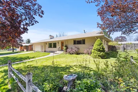 263 Stewart Dr, River Heights, UT 84321