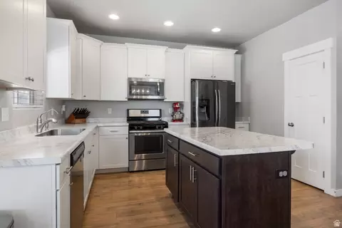 Kitchen - 5155 E Rio Grande Way, Eagle Mountain, UT 84005 photo 2 of 3