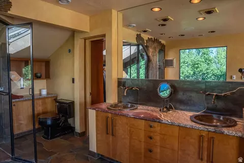 Bath - 760 Maple Ln, Providence, UT 84332 photo 2 of 2
