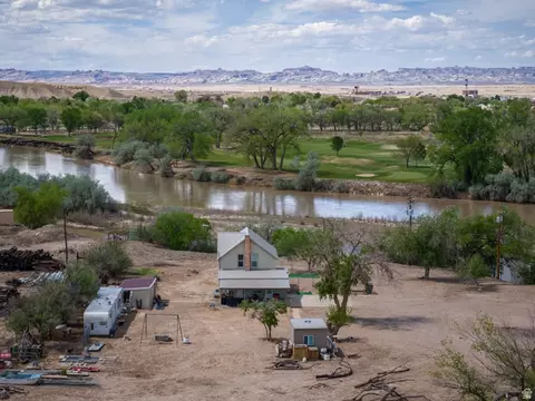 Undisclosed, Green River, UT 84525 photo 10