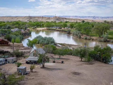 Undisclosed, Green River, UT 84525 photo 4