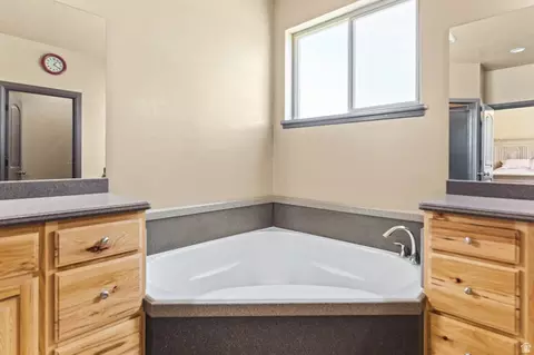 Bath - 350 N 200 E, Ferron, UT 84523 photo 7 of 8