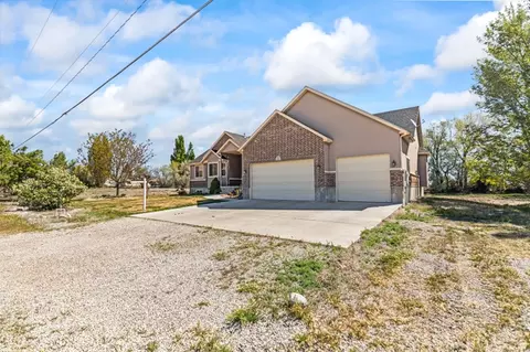 Exterior - 350 N 200 E, Ferron, UT 84523 photo 14 of 23