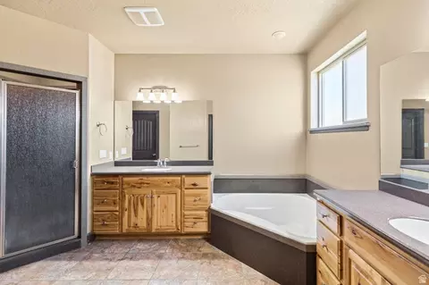 Bath - 350 N 200 E, Ferron, UT 84523 photo 5 of 8
