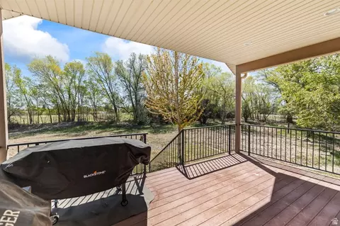 Exterior - 350 N 200 E, Ferron, UT 84523 photo 5 of 23