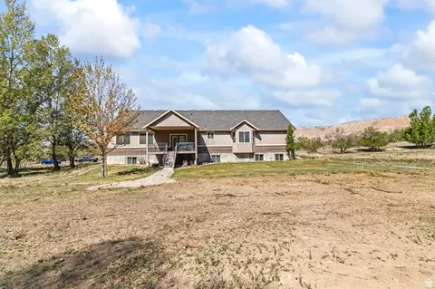 Exterior - 350 N 200 E, Ferron, UT 84523 photo 15 of 23