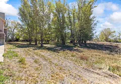 Exterior - 350 N 200 E, Ferron, UT 84523 photo 17 of 23