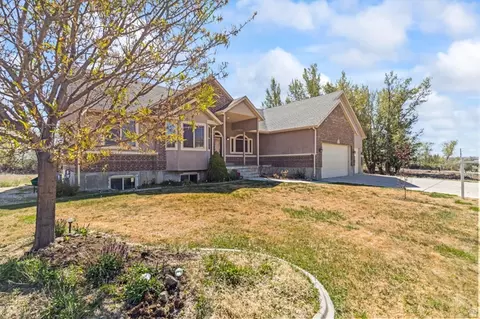 Exterior - 350 N 200 E, Ferron, UT 84523 photo 18 of 23