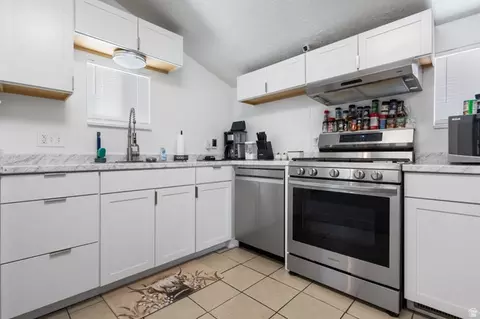 Kitchen - 694 E 100 S, Spanish Fork, UT 84660 photo 3 of 3