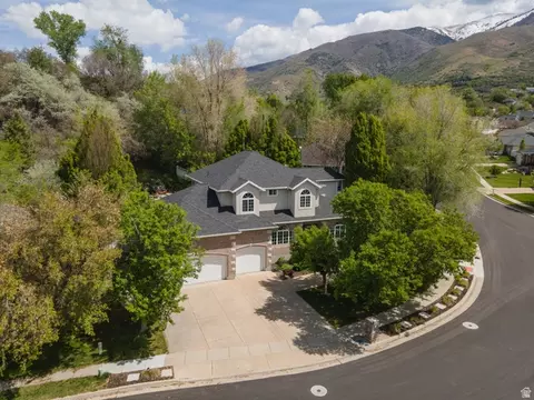 2573 E Kays Creek Dr N, Layton, UT 84040