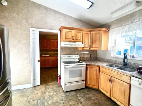 Kitchen - 725 S 300 E, Ephraim, UT 84627 photo 3 of 3