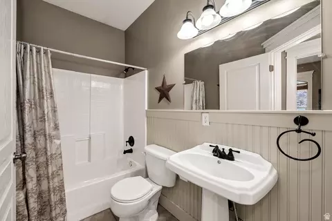 Bath - 288 E 525 S, Providence, UT 84332 photo 3 of 4