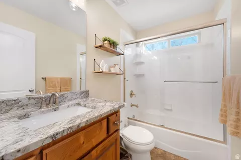 Bath - 294 E 780 N, American Fork, UT 84003 photo 3 of 4