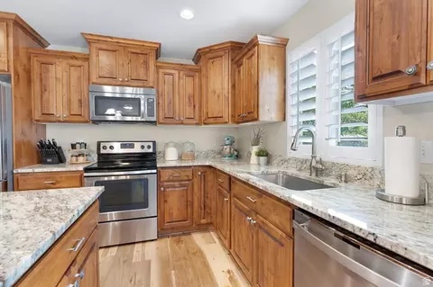 Kitchen - 294 E 780 N, American Fork, UT 84003 photo 3 of 3