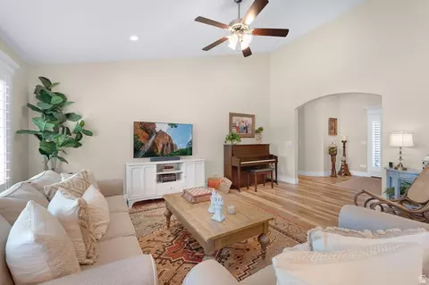 Living - 294 E 780 N, American Fork, UT 84003 photo 2 of 4