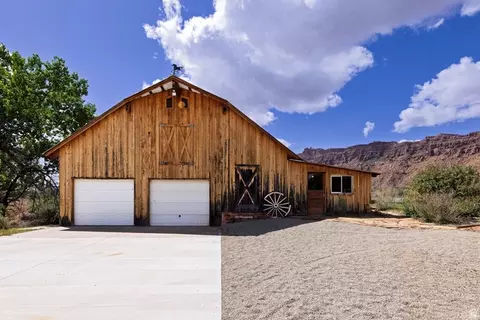 Exterior - 2810 E Nuevo Ct, Moab, UT 84532 photo 11 of 20
