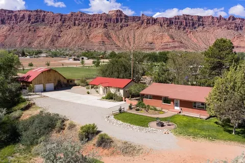 2810 E Nuevo Ct, Moab, UT 84532