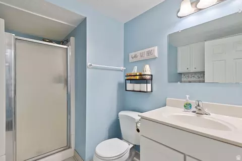 Bath - 553 N 200 W, Bountiful, UT 84010 photo 2 of 2
