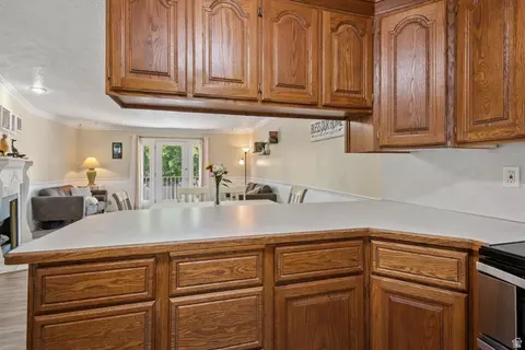 Kitchen - 553 N 200 W, Bountiful, UT 84010 photo 3 of 4